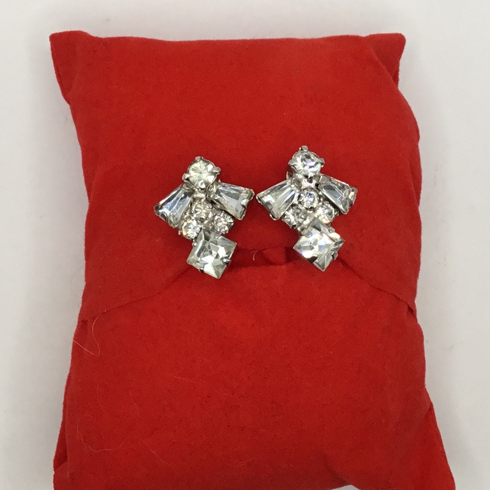 “PARCO PROV” Baguette Faceted Crystal Screwback Earrings Vintage
